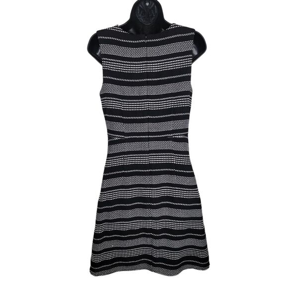 Ann Taylor Black and white sleeveless a-line dress size 6 - Picture 2 of 5
